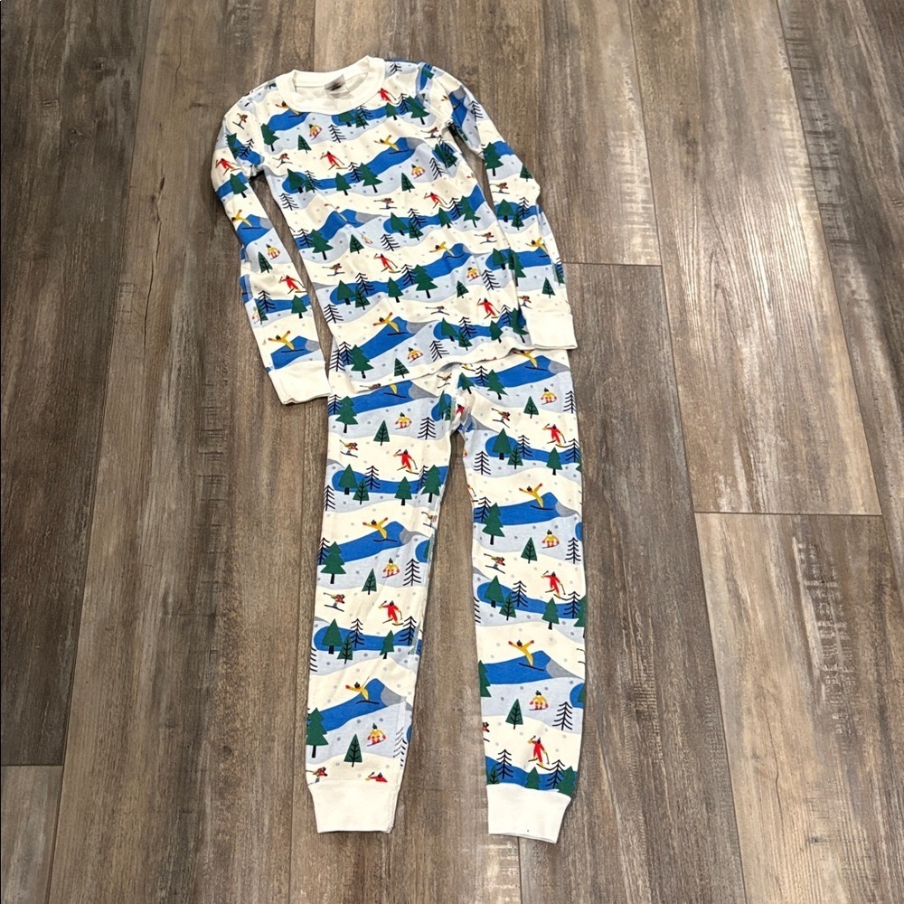 Hanna Anderson Holiday Glade Skiing Pajama Set 6-7-8